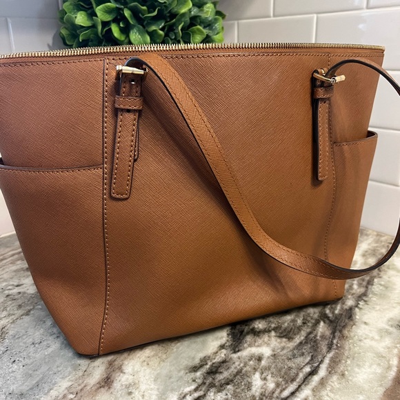 Leather Michael Kors handbag - Picture 2 of 4